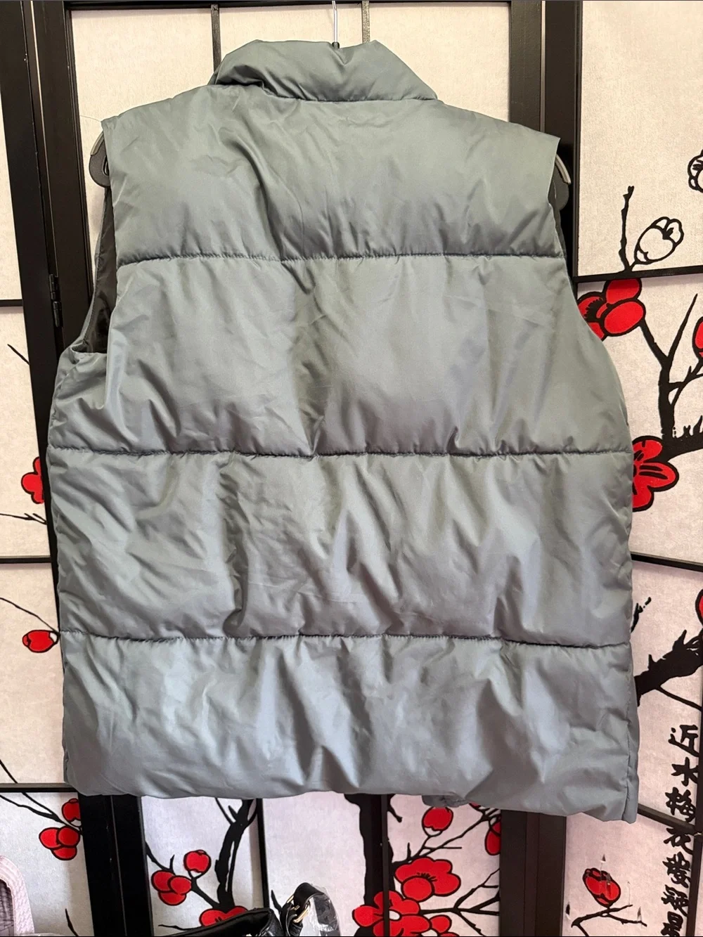 Old Navy Gray Puffer Vest Kids XL